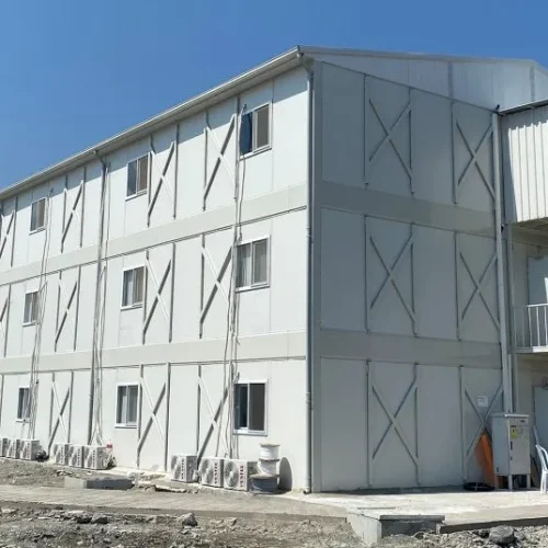 prefabrik çalışma kampı